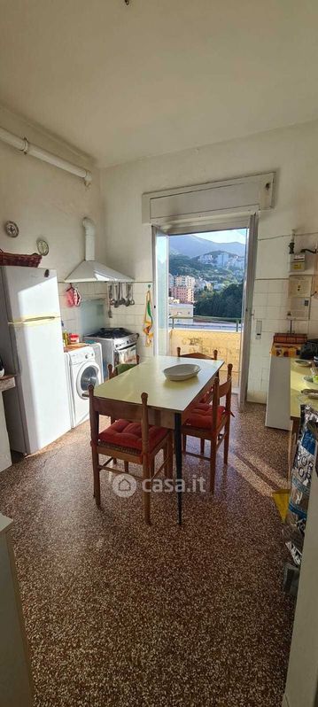 Appartamento in Vendita in Via Brigata Salerno 34 a Genova