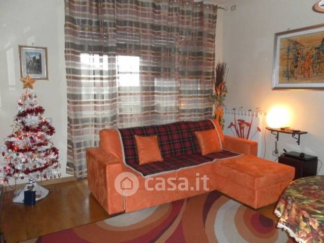 Appartamento in Vendita in Via di Salicchi a Lucca