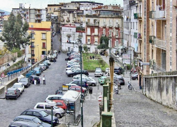 Appartamento in Vendita in Vico Sant' Eframo Vecchio a Napoli