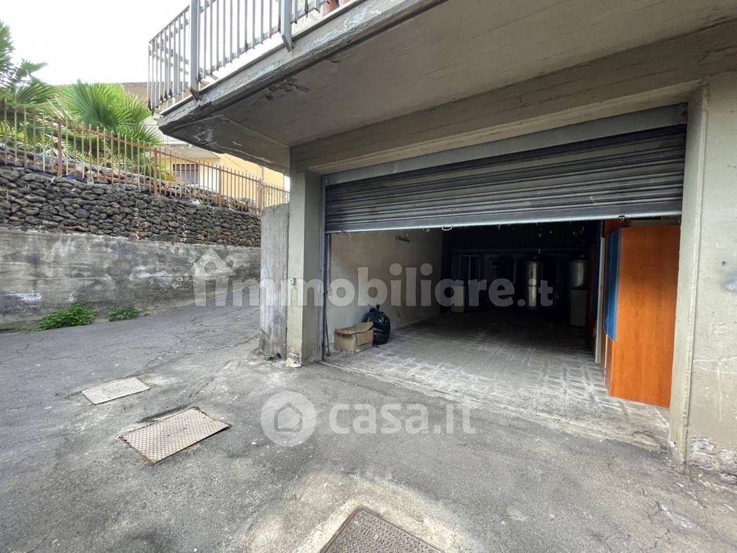 Garage/Posto auto in Vendita in Via Trinità Cavolo 9 a Mascalucia