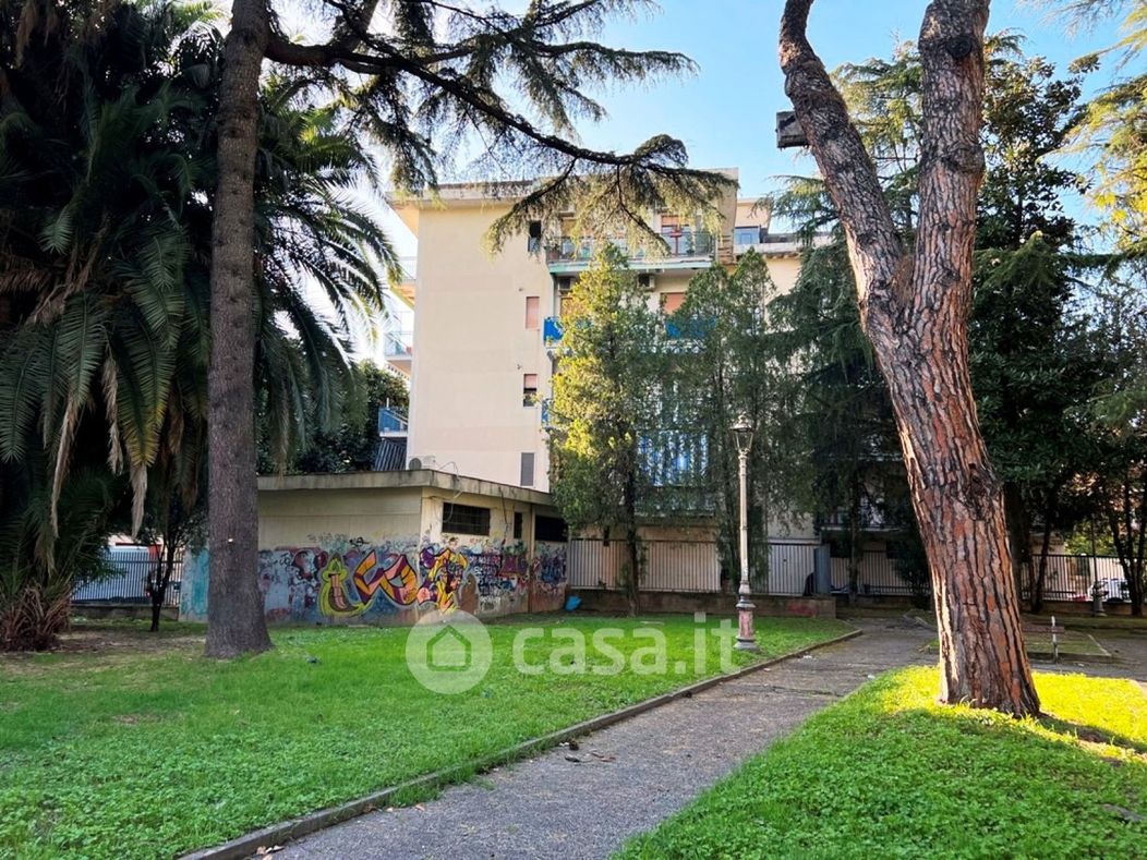 Appartamento in Vendita in Via Luigi Angrisani 34 a Salerno