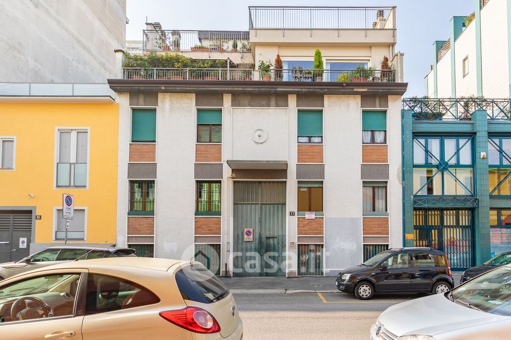 Appartamento in Vendita in Via AOSTA 17 a Milano