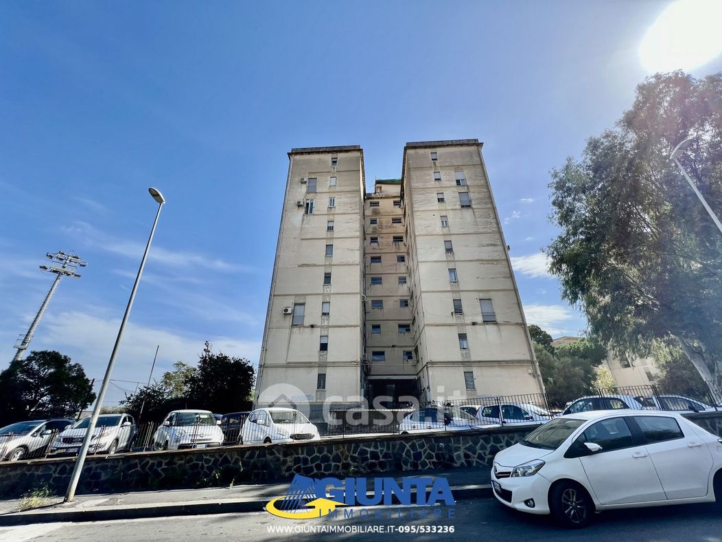 Appartamento in Vendita in Via Nervesa della Battaglia 2 a Catania