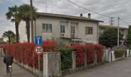 Casa Bi/Trifamiliare in Vendita in Via Postumia a Treviso