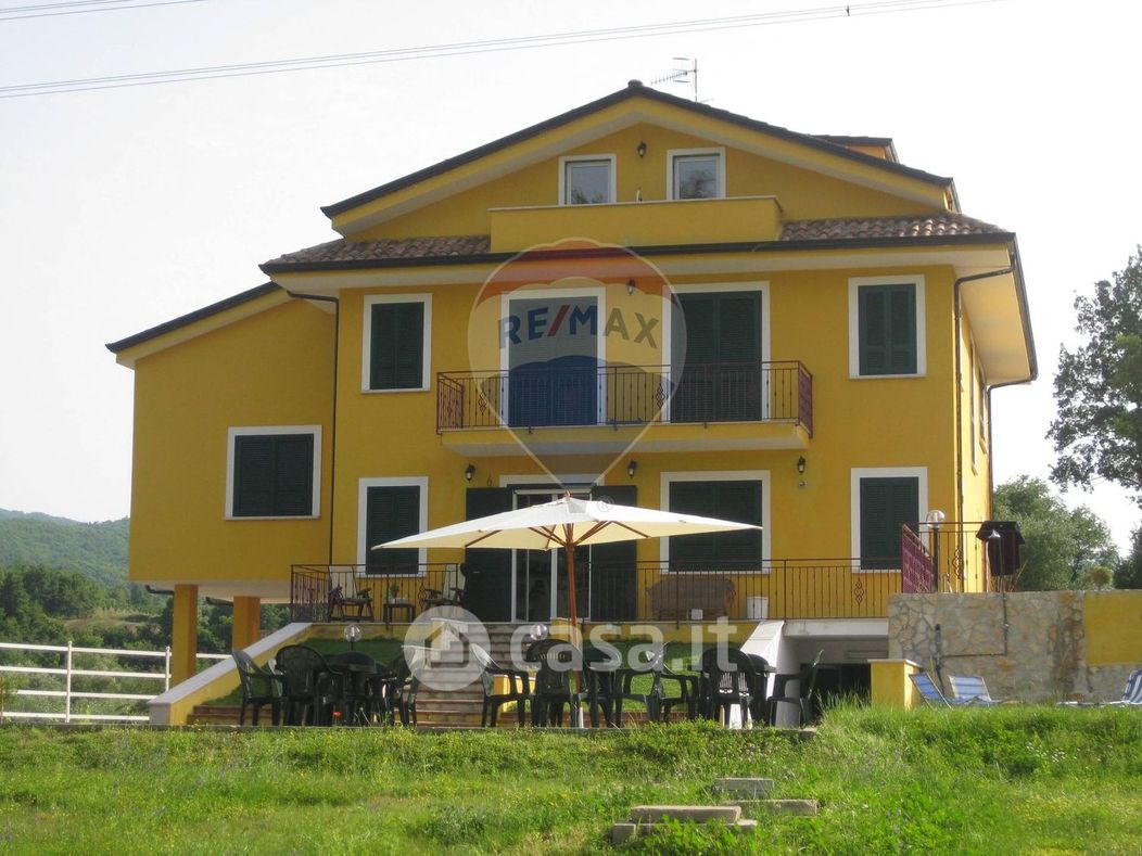 Casa indipendente in Affitto in Via Roma 16 a Conca della Campania