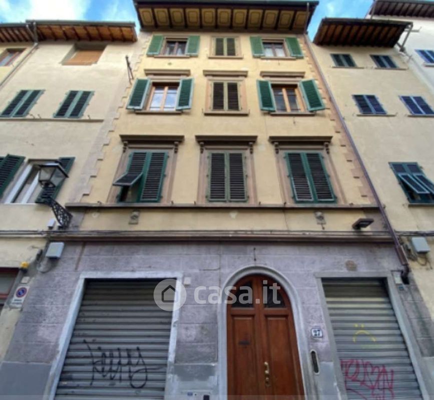 Appartamento in Vendita in Via del Porcellana 27 a Firenze