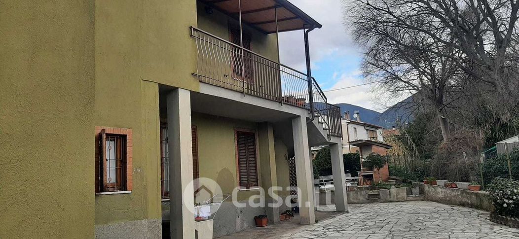 Casa Bi/Trifamiliare in Vendita in Via del Camoscio 4 a Terni