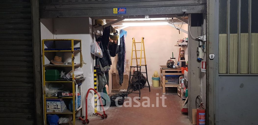 Garage/Posto auto in Vendita in Via Vittorio Corcos a Firenze