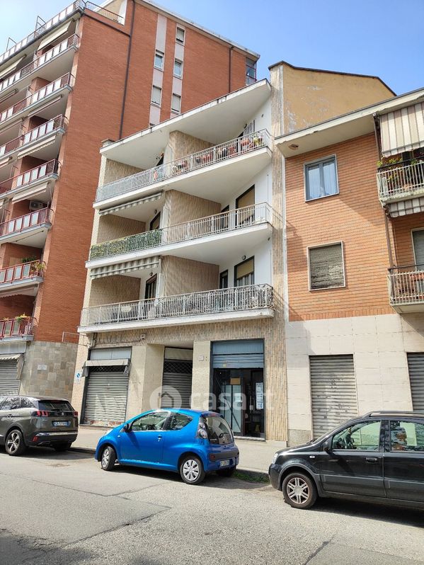 Appartamento in Vendita in Corso Lombardia 183 a Torino