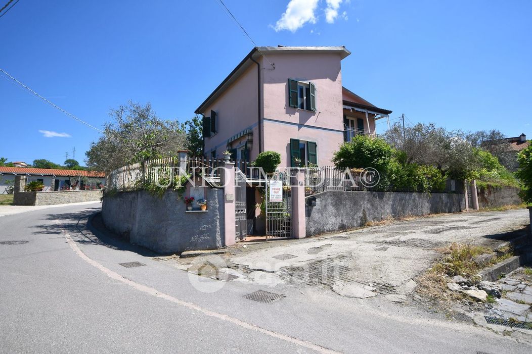 Casa indipendente in Vendita in Via Paterno 4 a Sarzana
