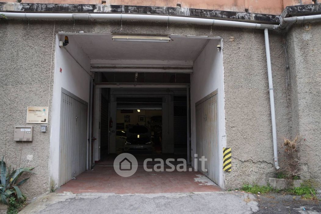 Garage/Posto auto in Vendita in Corso Luigi Andrea Martinetti 116 a Genova