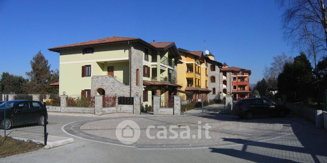 Appartamento in Vendita in Via Belvedere a Castelletto sopra Ticino