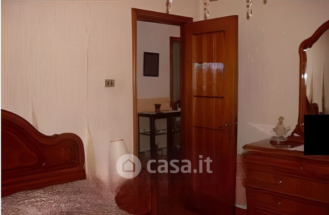 Appartamento in Vendita in Via Acquicella Porto 27 a Catania