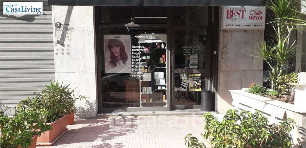 Negozio/Locale commerciale in Vendita in Via Vincenzo Barbera 5 a Palermo