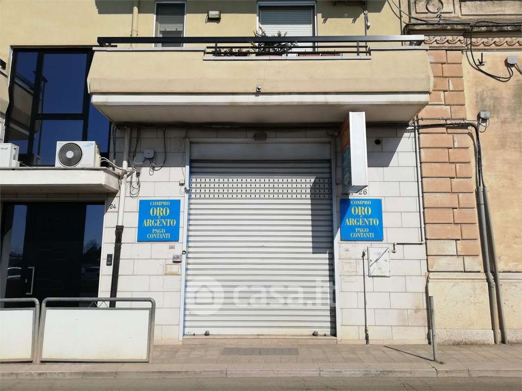 Negozio/Locale commerciale in Affitto in Via Cadorna a Noicattaro
