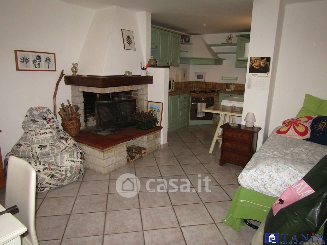 Casa Bi/Trifamiliare in Vendita in Via Bonascola 90 a Carrara