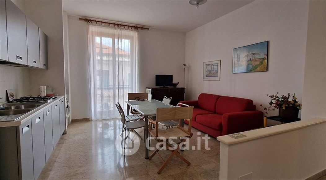 Appartamento in Affitto in Corso Giuseppe Garibaldi 71 a Chiavari