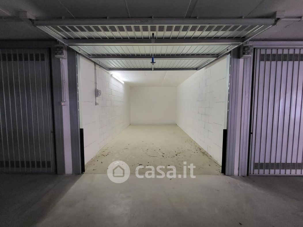 Garage/Posto auto in Vendita in Via Laiolo 35 a Spotorno