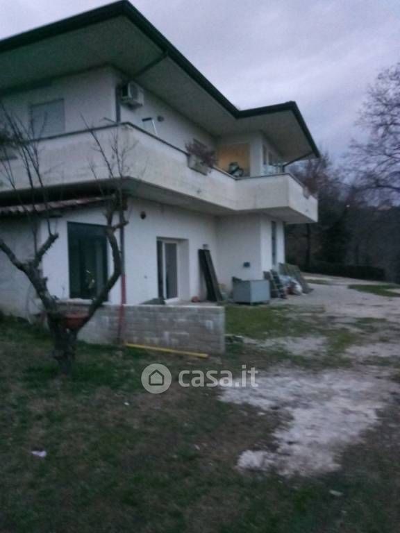 Villa in Vendita in Via Impradessa 10 a Frosinone