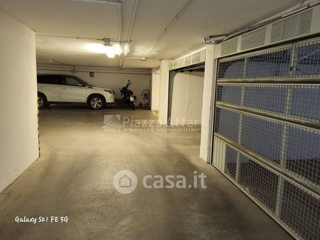 Garage/Posto auto in Vendita in Via Emilia Santo Stefano a Reggio Emilia