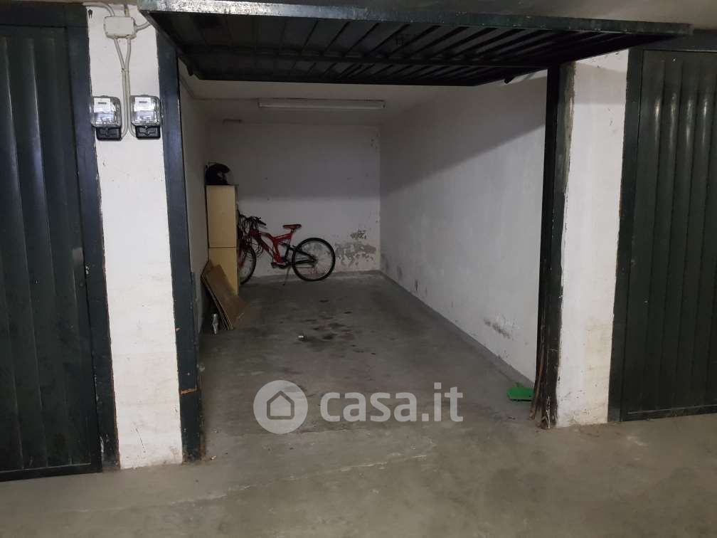 Garage/Posto auto in Vendita in Corso Enrico Tazzoli 170 a Torino