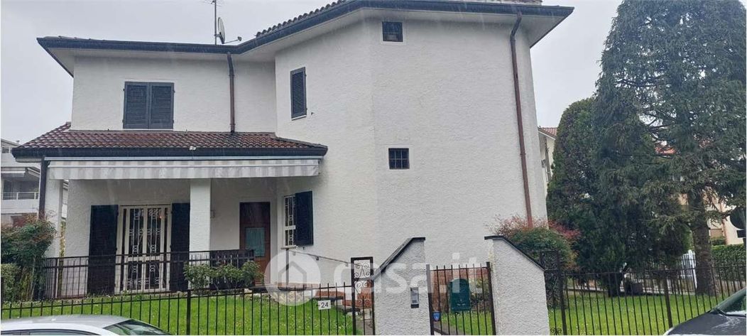 Villa in Affitto in Via Taranto a Pozzuolo Martesana