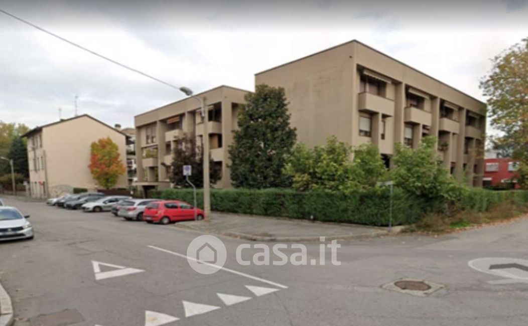 Appartamento in Vendita in Via Vittorio Alfieri 7 a Monza