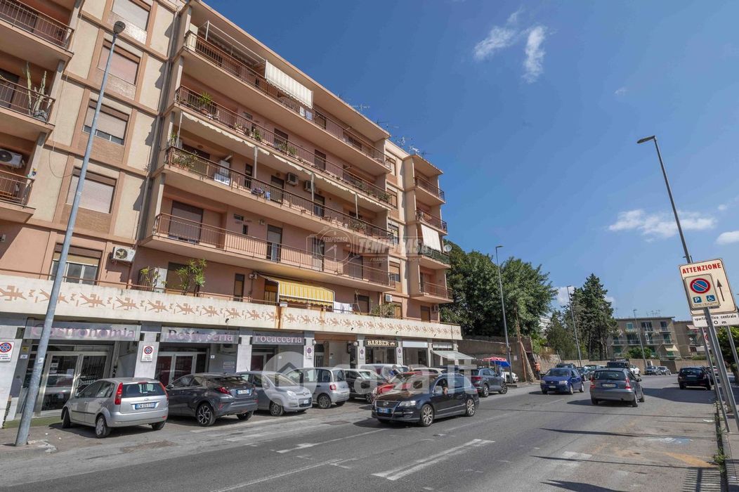 Appartamento in Vendita in Via Adolfo Celi 22 a Messina