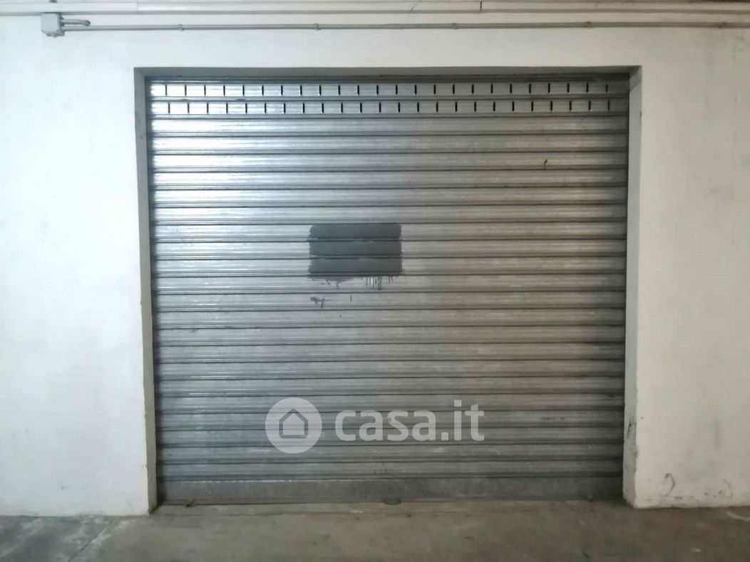 Garage/Posto auto in Vendita in Via Alcide De Gasperi a Locorotondo