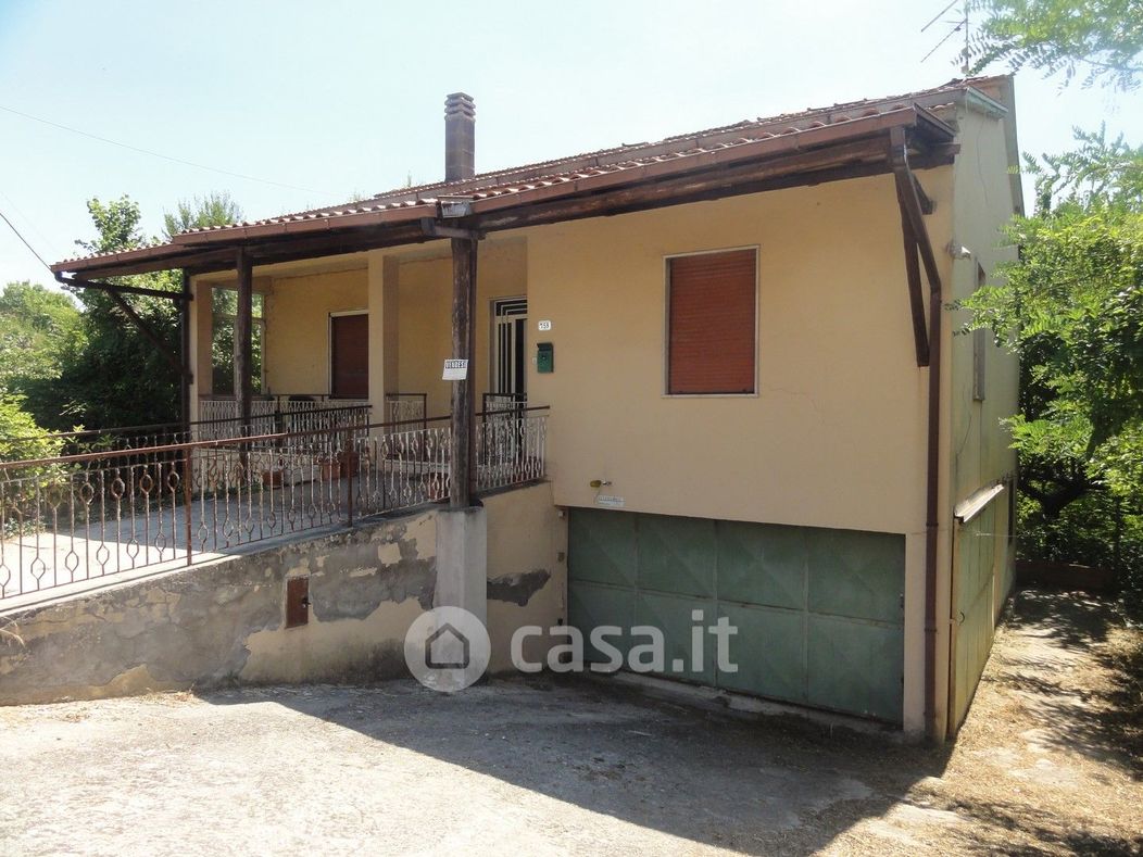 Casa indipendente in Vendita in Ceccano 159 a Frosinone