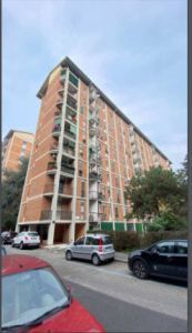 Appartamento in Vendita in Via Luigi Chiarelli 2 a Milano