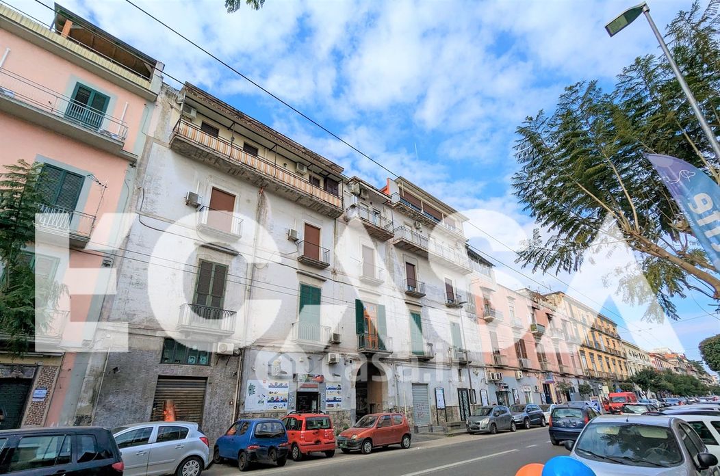 Appartamento in Vendita in Corso Secondigliano a Napoli