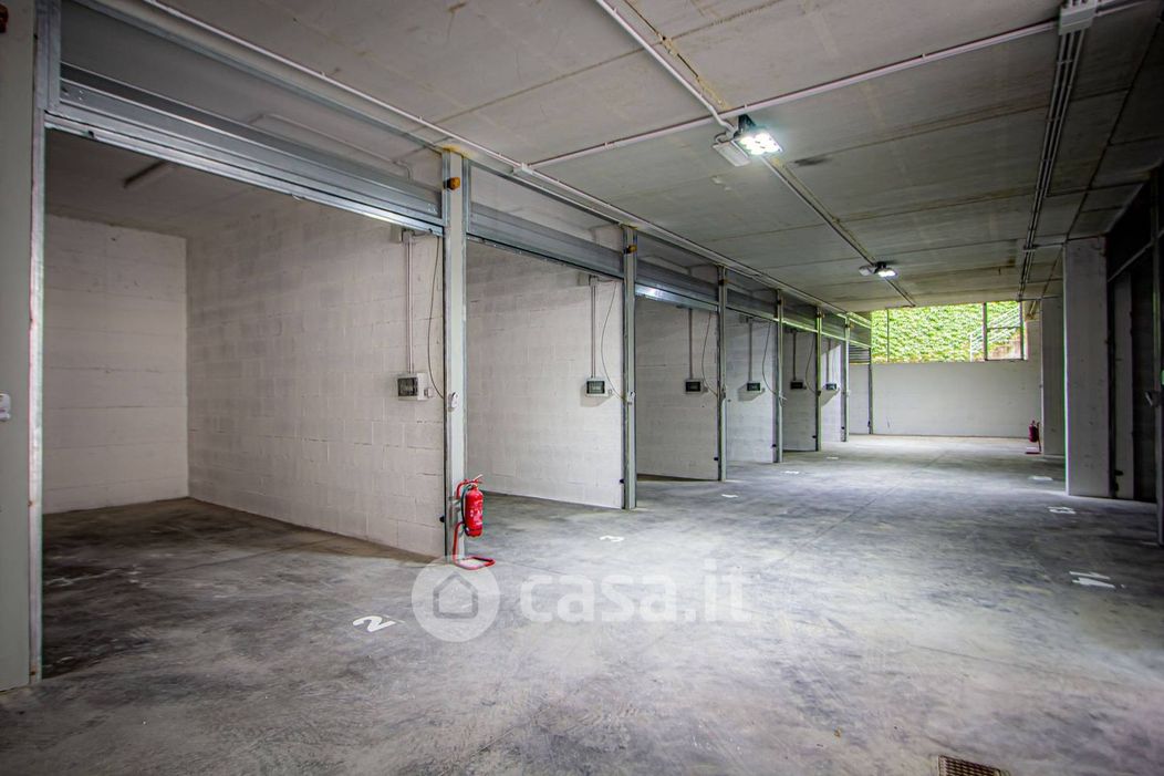 Garage/Posto auto in Vendita in Via Costantino Maes 20 a Roma