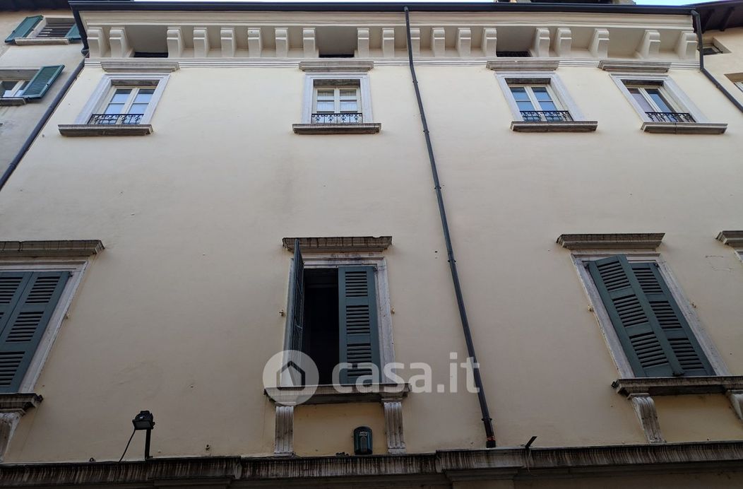 Casa indipendente in Vendita in Corso Goffredo Mameli 49 a Brescia
