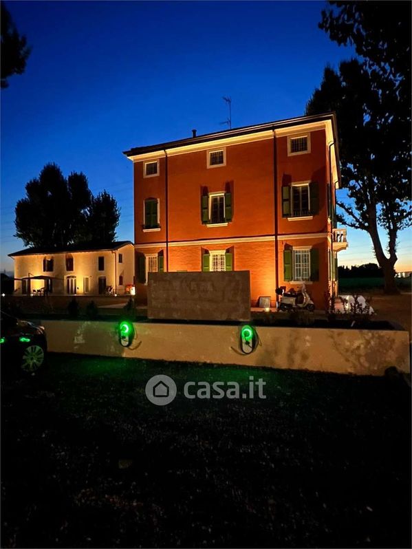 Villa in Vendita in Via Vignolese 1100 a Modena