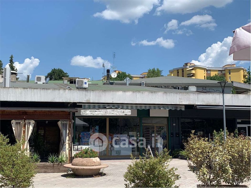 Negozio/Locale commerciale in Vendita in Via Aldo Moro a Corciano