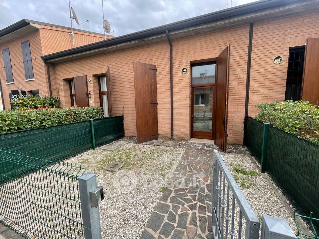 Casa indipendente in Vendita in Via Ernesto Strozzi a Ferrara
