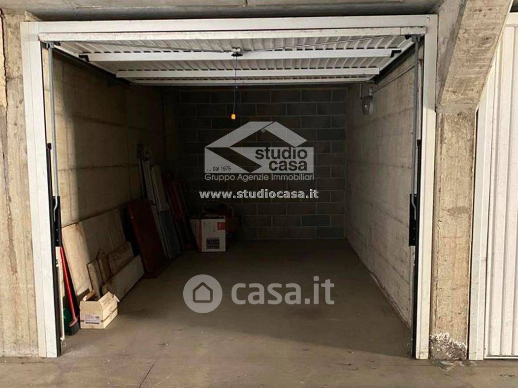 Garage/Posto auto in Vendita in Via Gaetano Donizetti 2 -6 a Villa d'Almè