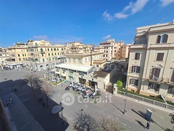 Appartamento in Vendita in Piazza Anco Marzio a Roma