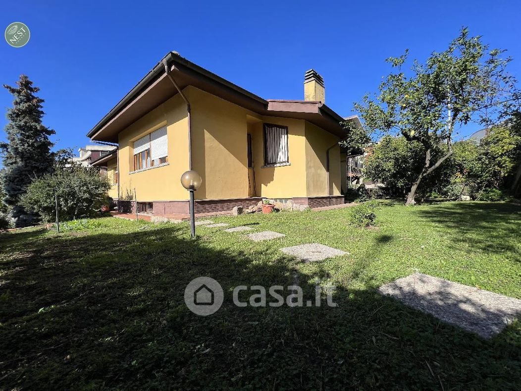 Villa in Vendita in Via Antioco Casula 9 a Sassari