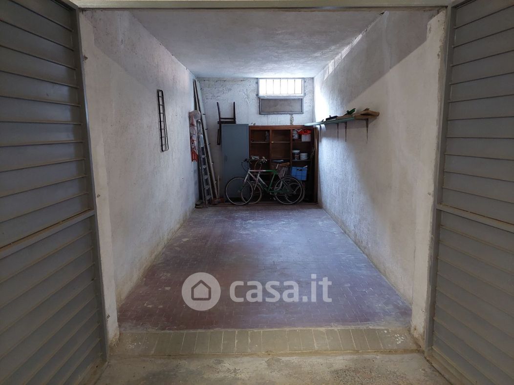 Garage/Posto auto in Vendita in Via Montevideo 2 a Borghetto Santo Spirito