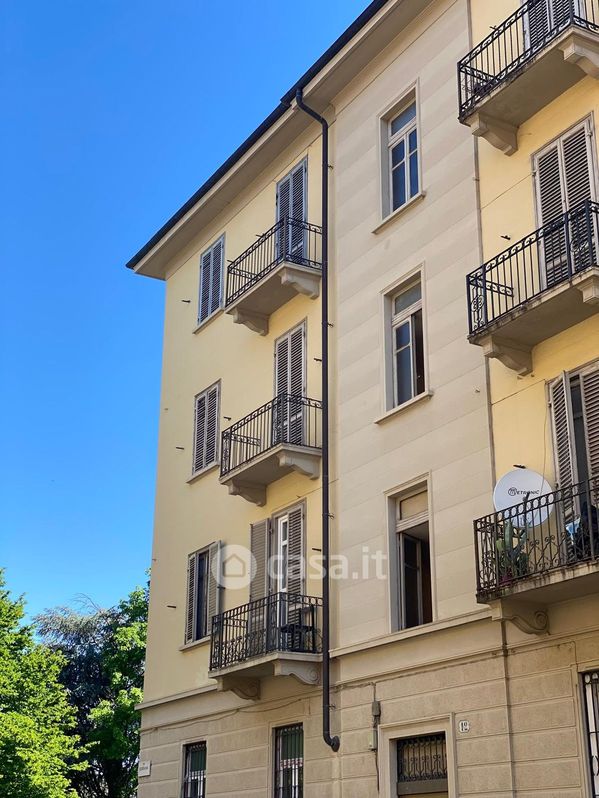 Appartamento in Vendita in Via Borriana 12 a Torino