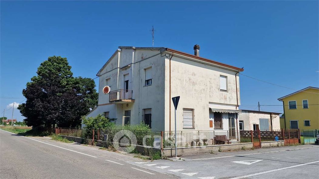 Casa indipendente in Vendita in Via Fenaria Vecchia 63 a Ravenna