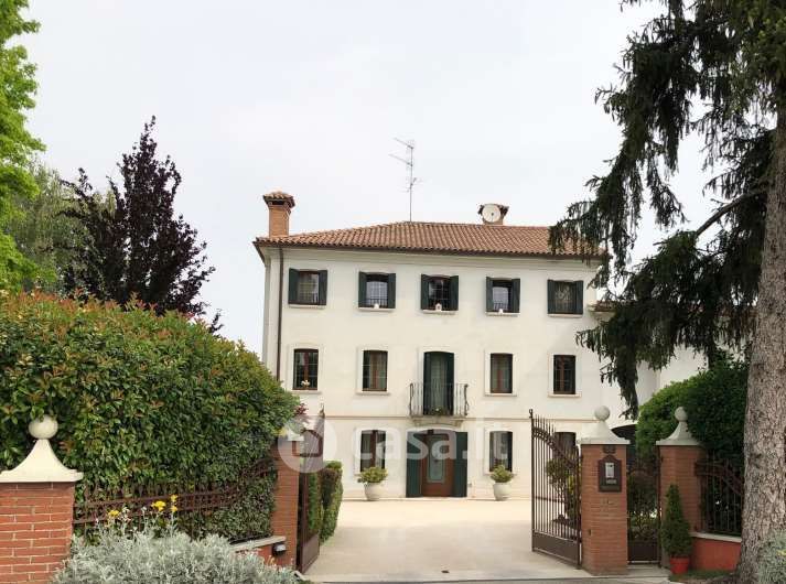 Casa Bi/Trifamiliare in Vendita in Via Dante a San Vendemiano