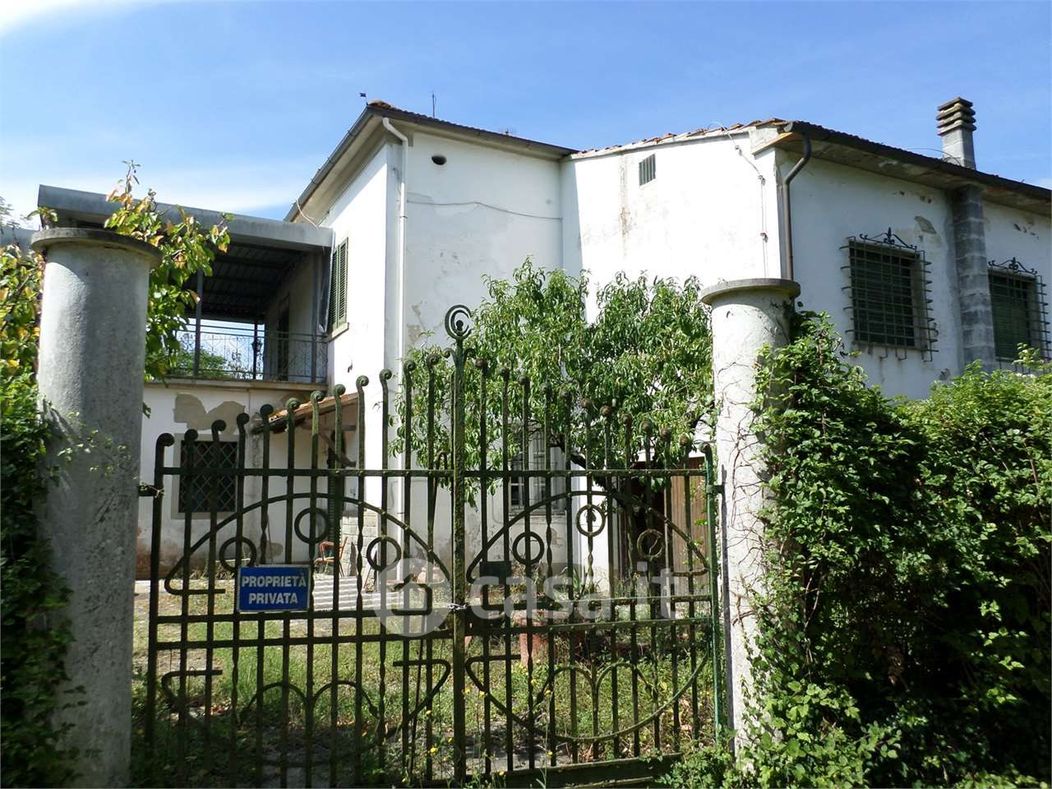 Casa Bi/Trifamiliare in Vendita in a Castelfranco di Sotto
