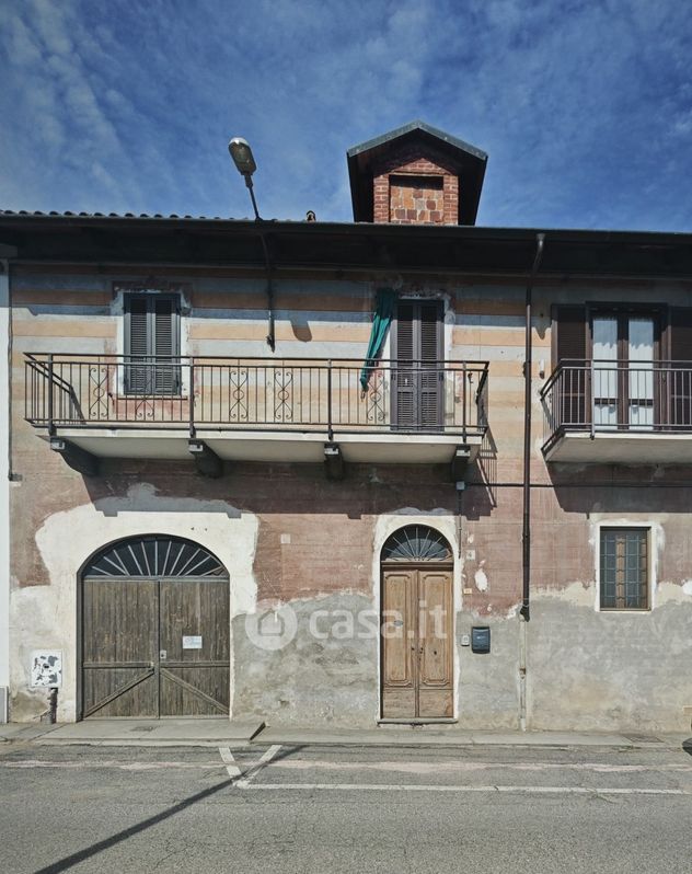 Villa in Vendita in Via Castello 30 a Frossasco