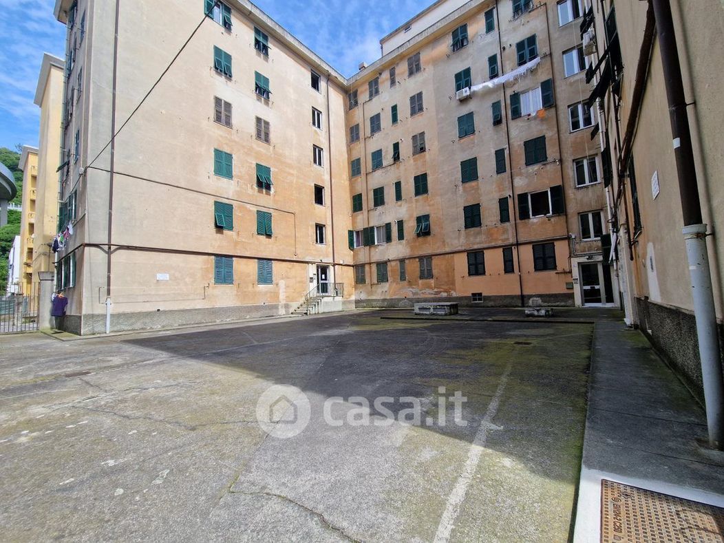 Appartamento in Vendita in Via Antonio Pellegrini a Genova