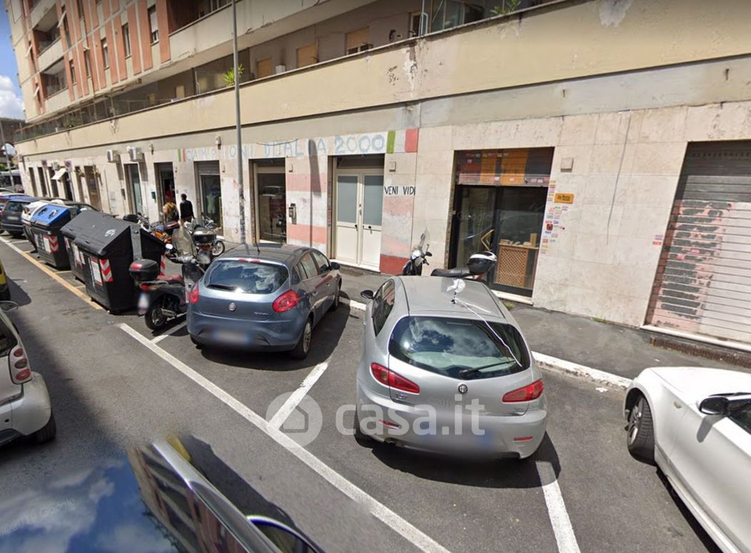 Negozio/Locale commerciale in Affitto in Via Giovanni de Agostini a Roma