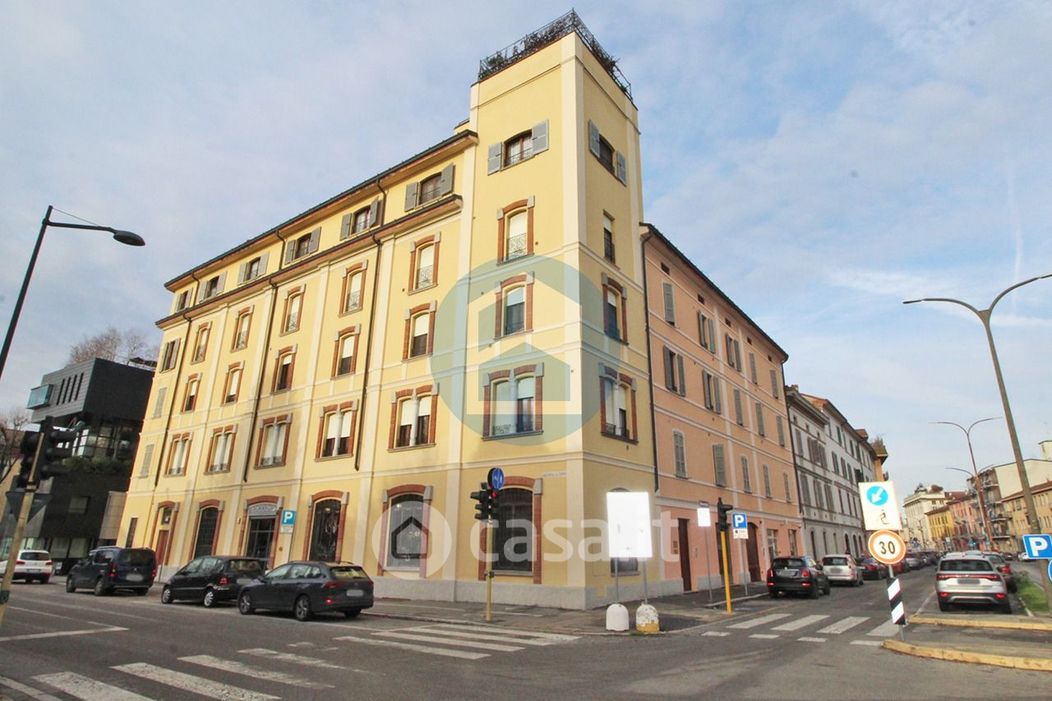 Appartamento in Vendita in Via Dante a Cremona