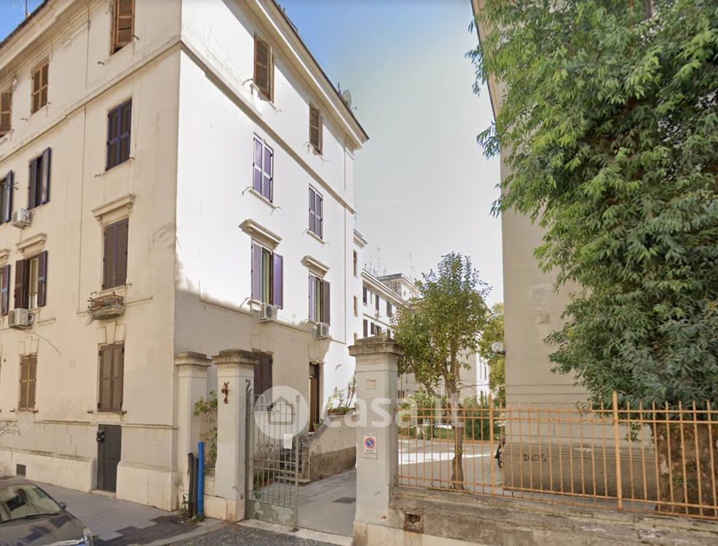 Appartamento in Vendita in Via Giovanni Battista Bodoni 100 a Roma